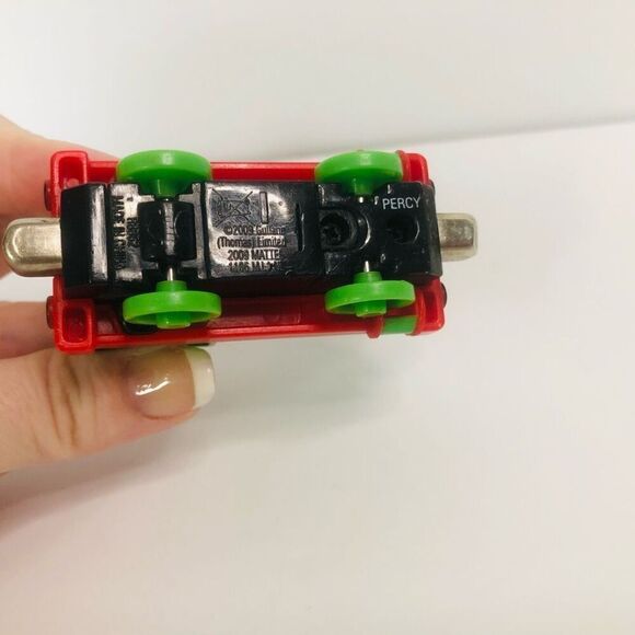 2009 thomas and friends percy magnetic diecast train green number 6 - Picture 4 of 6